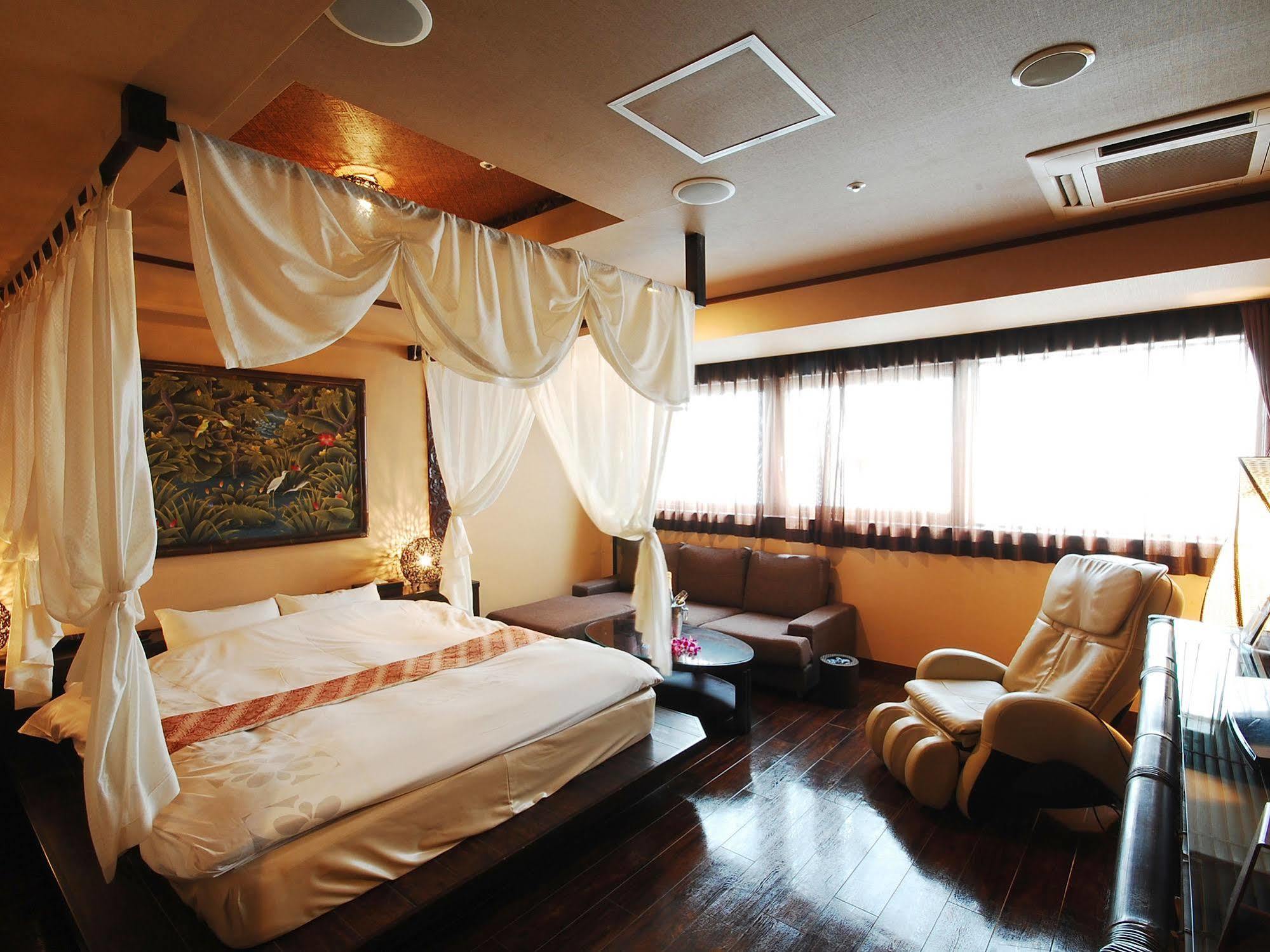 Balian Resort Chiba-Chuo (Adults Only) Exteriör bild